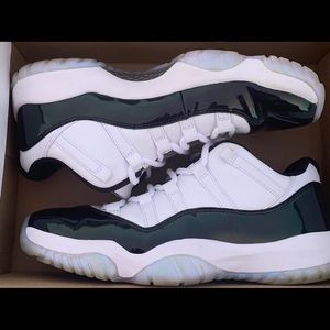 Air Jordan 11 retro low “emerald rise”